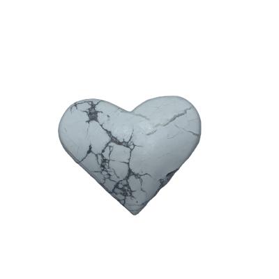 China China wholesale good quality hand carved natural crystals howlite hearts for home decoration for sale