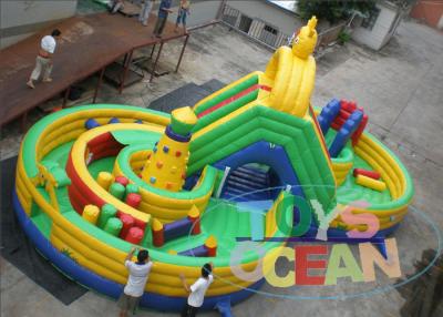 China Green Yellow Inflatable Maze Outdoor Bouncy Castle Playground Fireproof 16 * 8m for sale