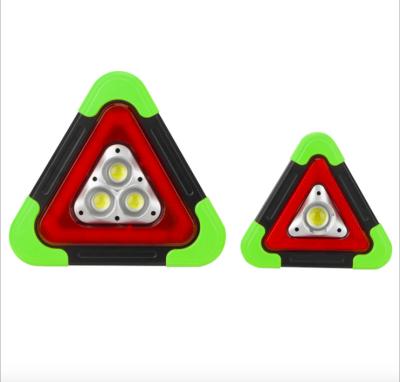 China Safety Precaution Sign Emergency Parking Safety LED Solar Powered Triangle Warning Signs for sale