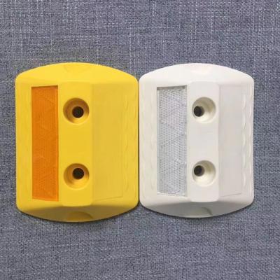 China ABS CE Road Marker Clot, Plastic Road Stud, Raised Payment Road Markers Reflective Road Stud for sale