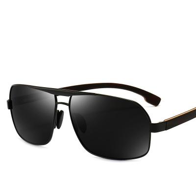 China 2021 Newest Fashion Sunglasses Luxury High Quality Polarized Sunglasses For Men And Women for sale