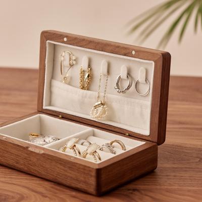 China Wood Solid Wood Jewels Case Luxury Jewelry Ring Earrings box jewellery pendant packaging boxes,Jewelry Organizer Case Boxes Portable for sale