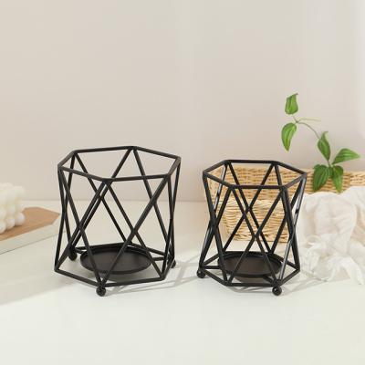 China Hot Selling 2023 Home Decoration Luxury Nordic Irregular Shape Vintage Candle Holder For Living Room for sale