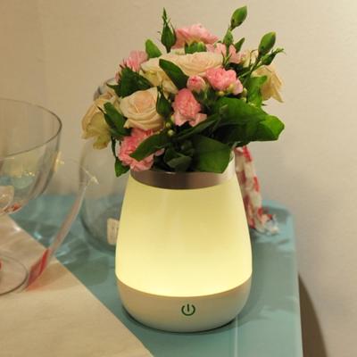 China Modern Decoration Items Restaurant Hotel USB Rechargeable Vase LED Table Lamp for sale