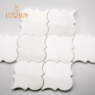 China Parquet Italian Statuario Arabesque Shaped Water Jet White Marble Mosaic Slab for sale