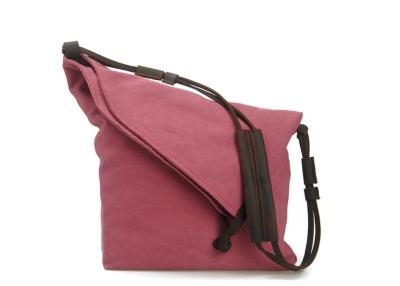 China Pure Red Canvas Bag Folded Design Vintage Canvas Messenger Bag for sale