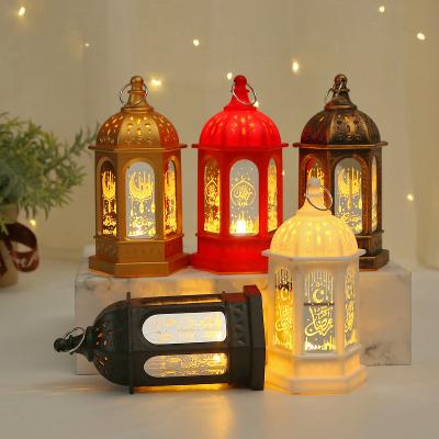 China Pastoral decoration of retro wind castle lamp holder home simple European style candle props lamp birdcage candlestick decoration for sale