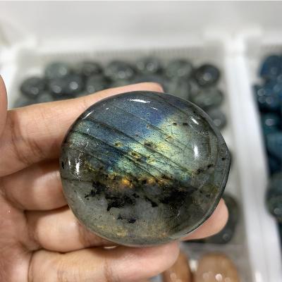 China Wholesale Natural High Quality Crystal Polished Showy Labradorite Palmstone From China Lab Gemstone for sale