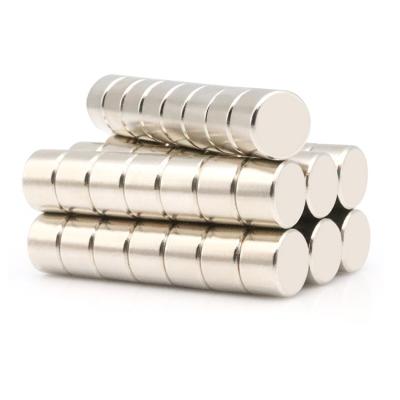 China Industrial Strong Magnet D15*10mm N35 NdFeB Universal Strong Magnet Cylinder N35-N52 Strong Magnetic Stock for sale