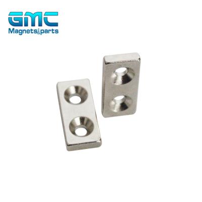 China Neodymium Magnets are 2019 Strong Neodymium Magnet N45 Block Magnet Neodymium With Countersink Hole for sale