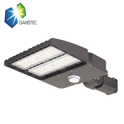 China Sports Stadiums Market Style Meanwell Driver ETL (5004879) US Listing IP65 150W 200W 300W Led Shoebox Light for sale