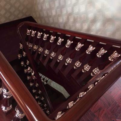 China Traditional Interior Luxury Classic Solid Wood Stairs Railings Design Attic Interior Stairs Wood Prices for sale