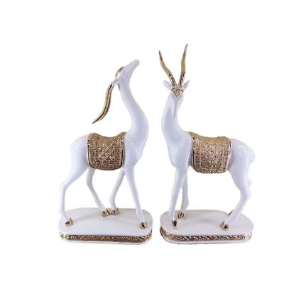 China Europe Customized Resin Craft Deer Statues Sculpture Animal Home Office Decoration Craft for sale