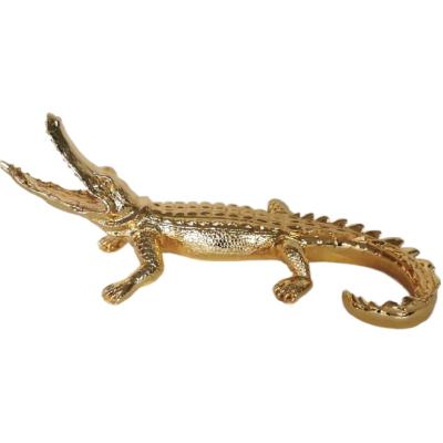 China Europe Yiwu Resin Wholesale Crafts Hotel Small Animal Office Home Ornament Sculpture Crocodile Statue for sale