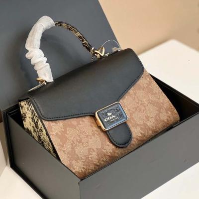 China 2022 Latest Designer Fashion High Quality PORTABLE Women Handbags Ladies Purses and Handbags Brand Leather Tote Bag Custom for sale