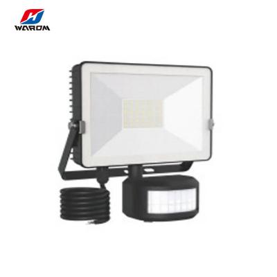 China Garden Warom IP65 House Garden 20W 30W 50W Led Flood Light With PIR Sensor for sale