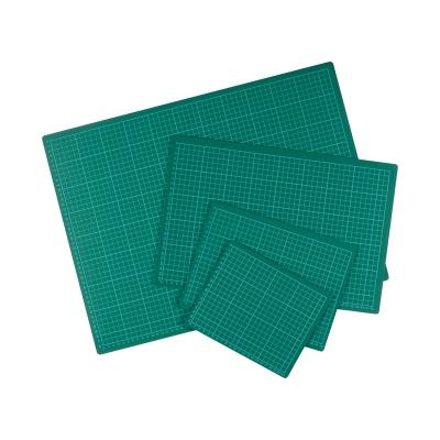 China Self Healing Checkered Cut Mat Non Slip Flexible Craft PVC Board for sale