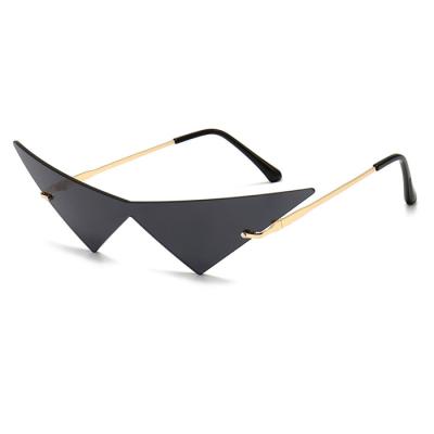 China Wholesale men women ladies sunglasses fashion sunglasses NEW shape sunglasses 2021 90s triangle sunglasses shades for sale