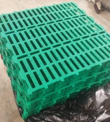 China Durable And Easy Installation Hunsbandry Animal Sheep Goat Sheep Farming Equipment Durable And Easy Installation Plastic Slatted Sheep Slats for sale