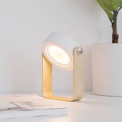 Cina Convenient Wooden Portable Handle Lantern Light Table Lamp Bedroom Bedside Retractable Reading Led Folding Desk Lamp in vendita