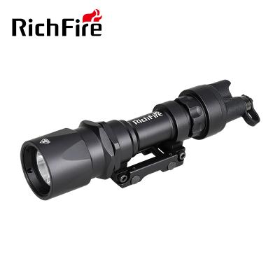 Κίνα Quick Insert Plug Remote Switch Customized High Power Tactical Gun Mount Flashlight Gun Light And Weapons Light For Hunting προς πώληση