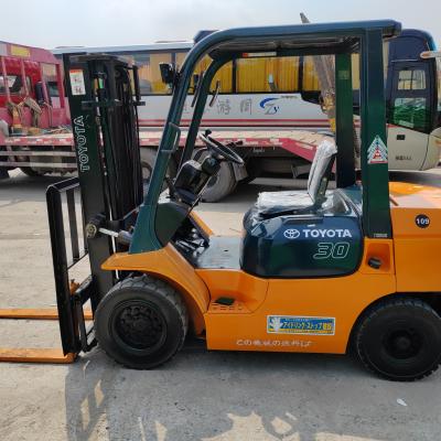 China Affordable Second Hand Toyota FD25 Forklifts with 1.2M Fork Length and Diesel Engine for sale