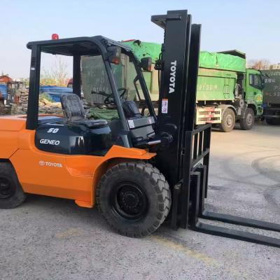 China 5 Ton FD50 Diesel Forklift with Good Lifting Machinery and 2012 Maneuverability for sale