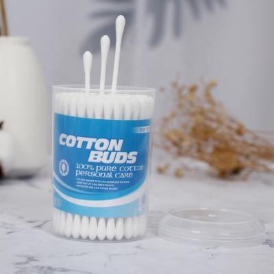 China 100PCS Soft And Gentle Eco-Friendly Daily Use OEM Colored Plastic Cotton Swab Stick Cotton Buds for sale