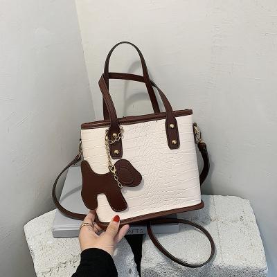 China Fashion Simple Fashion Women Small Bag Cheapest Wholesale Ladies Handbags Shoulder Bags Causal Tote Bag for sale