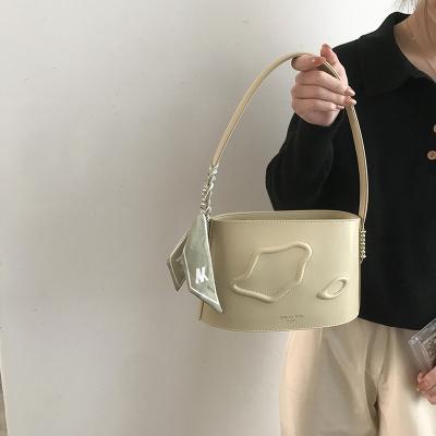 China 2021 High Quality New Product Vintage Bucket Bag French Handbags Women's Handmade Shoulder Bags for sale