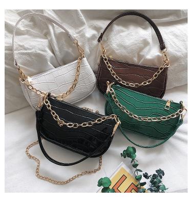 China 2022 New Polyester PU Leather Handbag Chain Trending Cross - Body Messenger Bags Pinch Purses Ladies Bags for sale