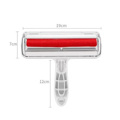 中国 Amazon Self Cleaning Pet Grooming Roller Cat Pet Dog Brush Pet Stocked Top Selling Hair Remove 販売のため