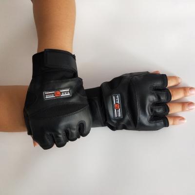 China Sport Cycling Gloves Wholesale Outdoor Breathable Sports Gloves for sale