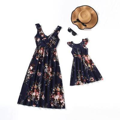 China Anti-static Summer New Arrive V-Neck Printed Waist Sleeveless Parent-child Dress for sale