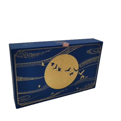 China Recyclable custom printed white bakery cake box food grade paper logo disposable packaging box gold foil card box for sale