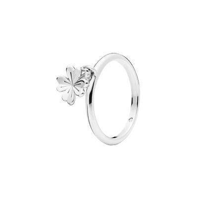 China PAN Dangling Four-Leaf Clover Ring romantic pan-severe for sale