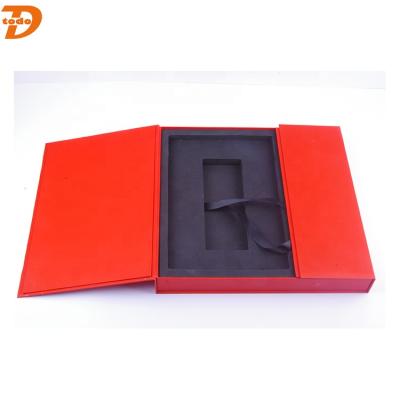 China Large Recyclable Luxury Red Paper Gift Box For Packaging / Paper Gift Box With Magnetic Closure for sale