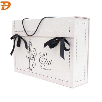 China Recyclable Paper Clothing Wedding Dress Packaging Box Dress Box With Handle for sale