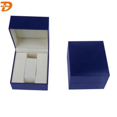 China Recyclable Luxury Custom Watch Box With Inner Small Pillow for sale