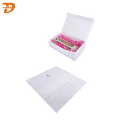 China Recyclable Custom Design Folding Lady Shoe Box With Magnetic Closure for sale