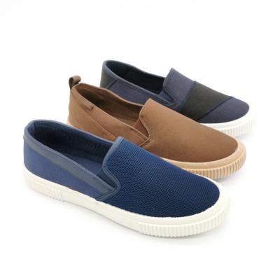 China Latest fashion trend slip on sport shoes with breathable material for men and boys for sale