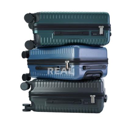 China Wholesale Colorful Outdoor Traveling Boarding Suitcase Spare Part Luggage Suitcase Sets Luggage for sale