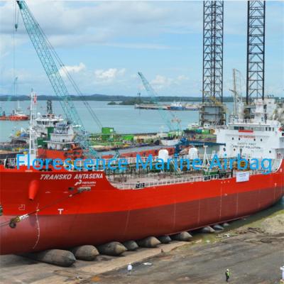 Chine Le caoutchouc naturel de lancement Marine Rubber Airbag de bateau d'utilisation de navire à vendre