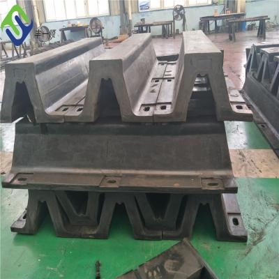 Cina Tipo Marine Rubber Arch Fender Solid di V per ancorare in vendita