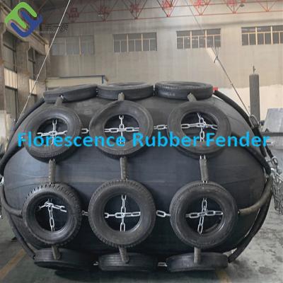 China More Flexible Black Boat Fenders , Marine Dock Fenders For Protecting Equipments for sale