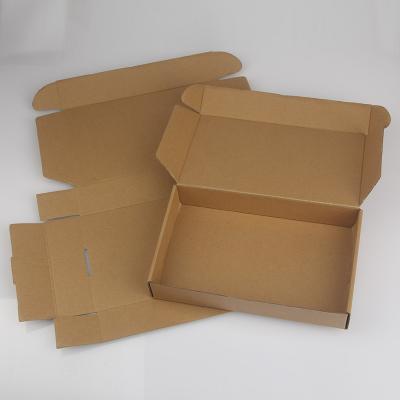 China Wholesale Custom Brown Disposable Packing Paper Corrugated Kraft Paper Cardboard Folding Gift Box for sale