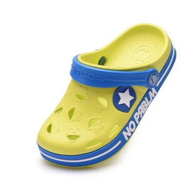 China Casual style clog slippers and garden lightweight daily outdoor walking high quality selipar shoes for kids for sale