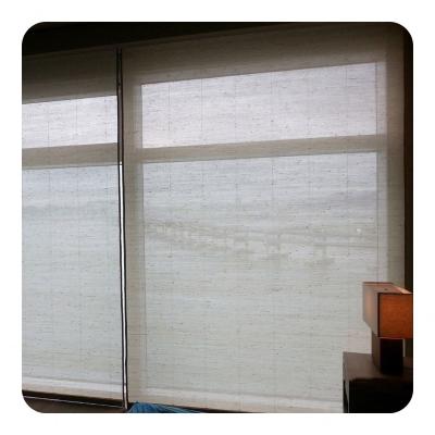 China Modern Design Natural Material Sun Shade Curtain Blind For Office Hotel Cafe for sale