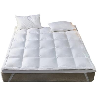 China Star Hotel Mattress Pad Air Permeable Mattress No Vinyl Polyester Quilting Can Be Extra Standard Can Be Customized for sale