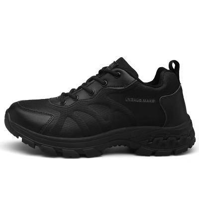 China Breathable EVA Waterproof Outdoor Cycling Low Top Rise Shoes for sale